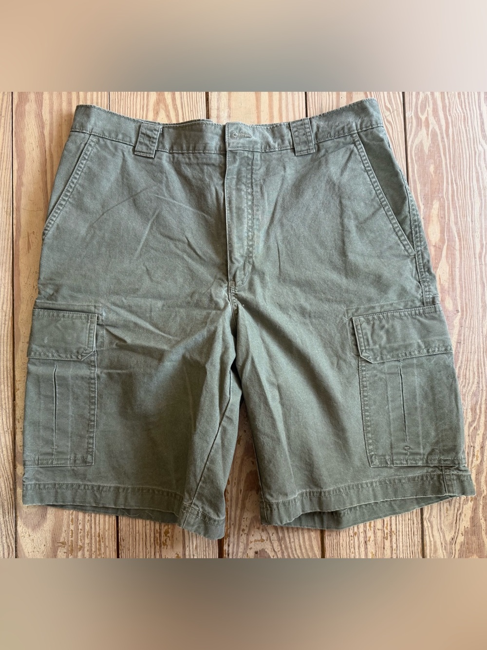 L.L.Bean Natural Fit shorts size 33